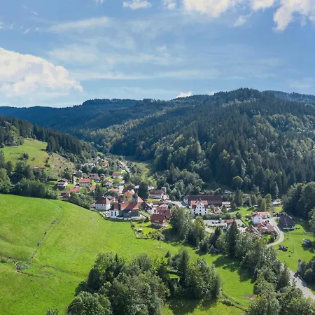 Im Haus Kreuzthal *