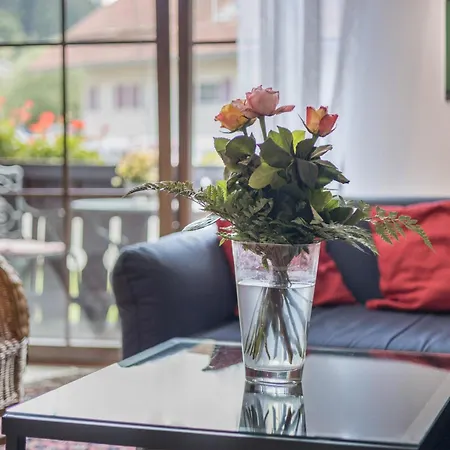 Im Haus Kreuzthal